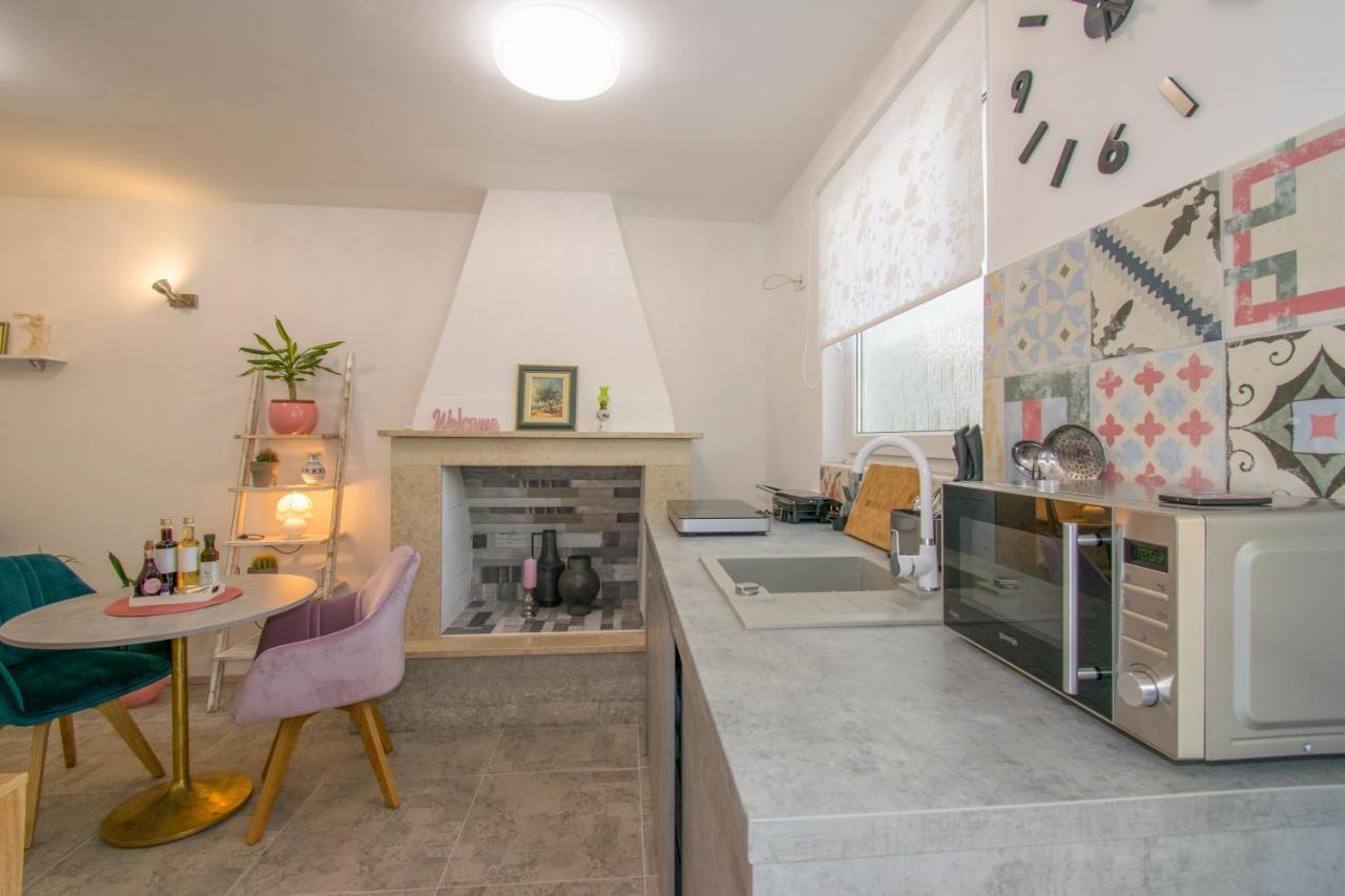 רוביני Apartman Enjoy מראה חיצוני תמונה