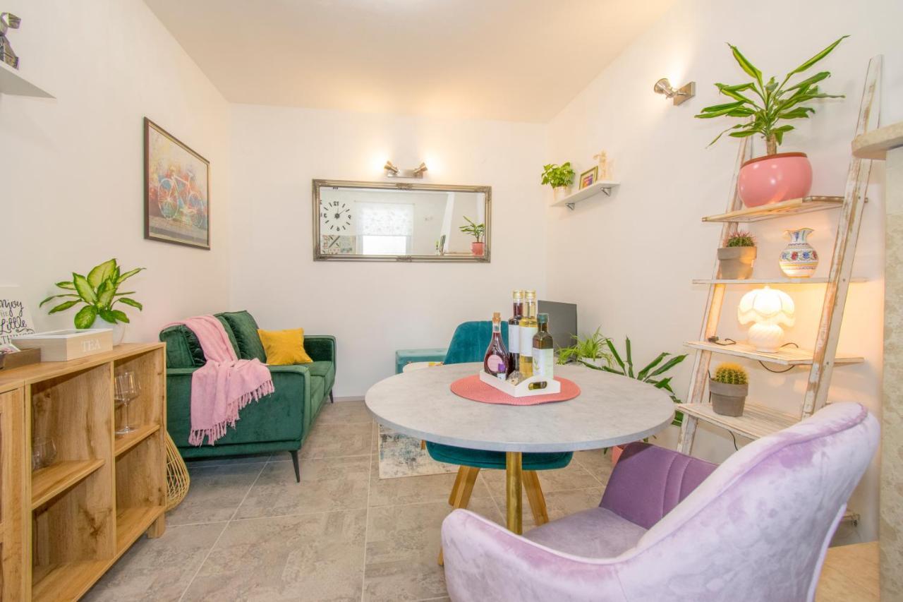 רוביני Apartman Enjoy מראה חיצוני תמונה