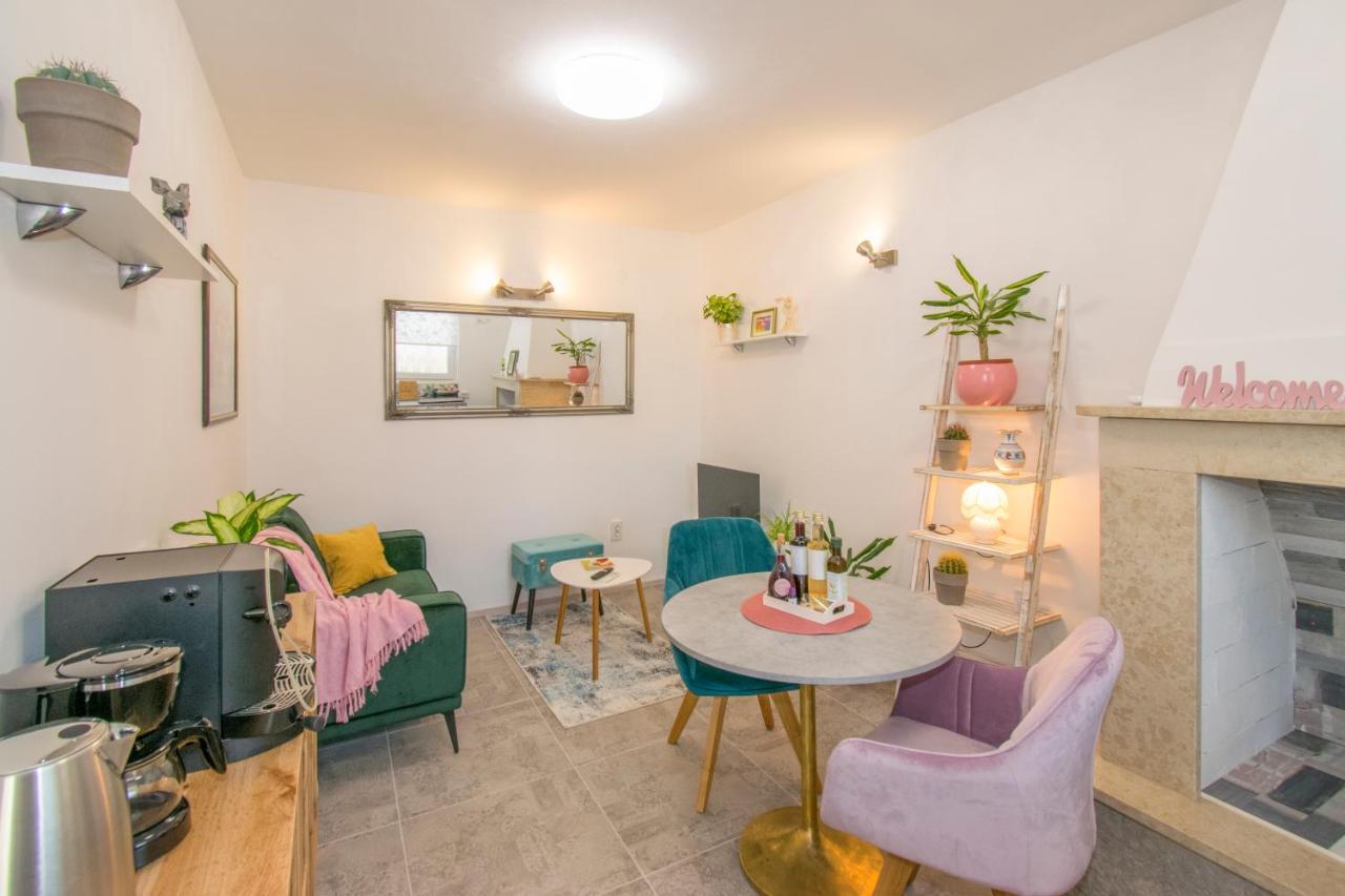 רוביני Apartman Enjoy מראה חיצוני תמונה