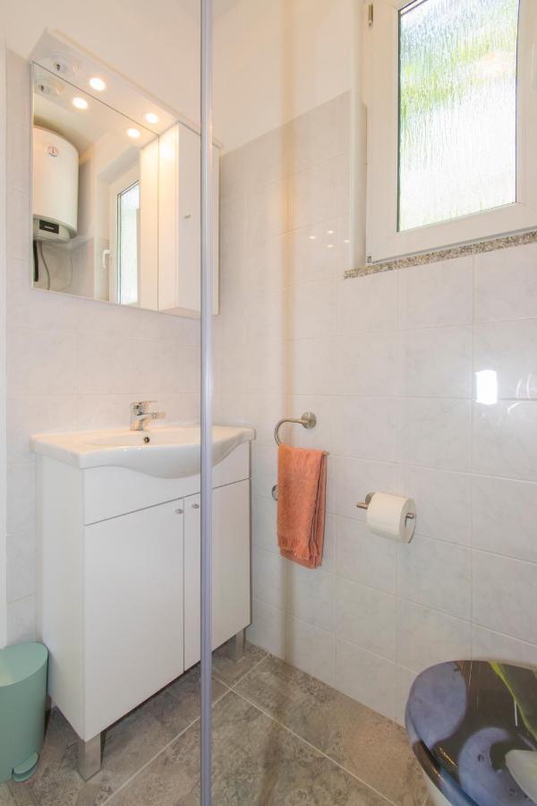 רוביני Apartman Enjoy מראה חיצוני תמונה