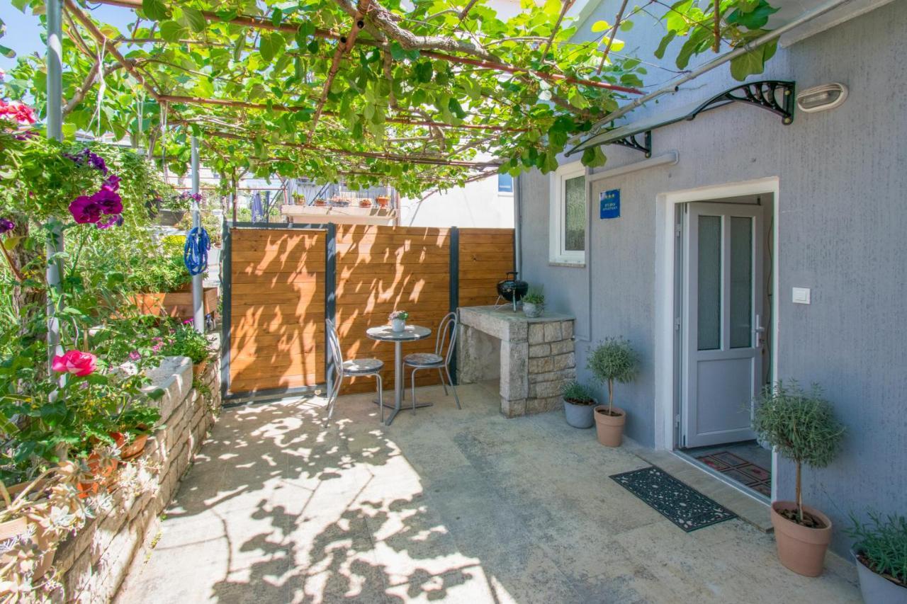 רוביני Apartman Enjoy מראה חיצוני תמונה