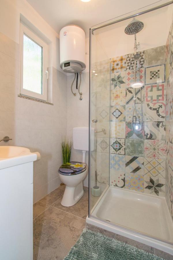 רוביני Apartman Enjoy מראה חיצוני תמונה
