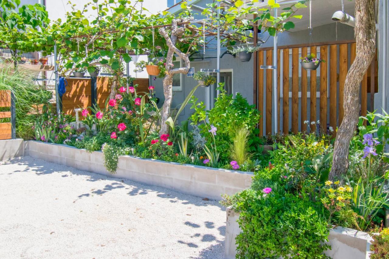 רוביני Apartman Enjoy מראה חיצוני תמונה